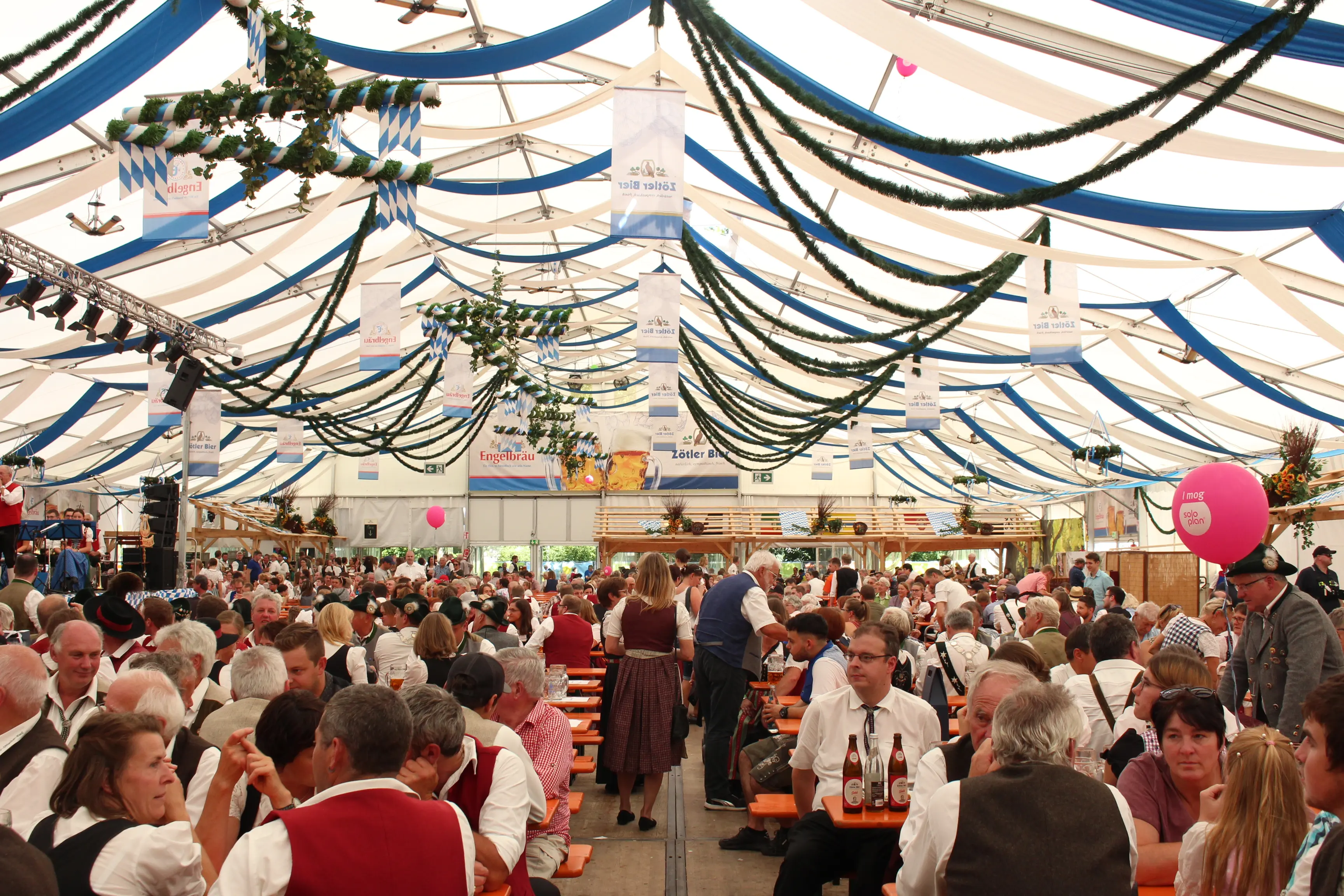 Allgäuer Festwoche geplant und organisiert von hundert 25 plus Allgäuer Festwoche geplant und organisiert von hundert 25 plus