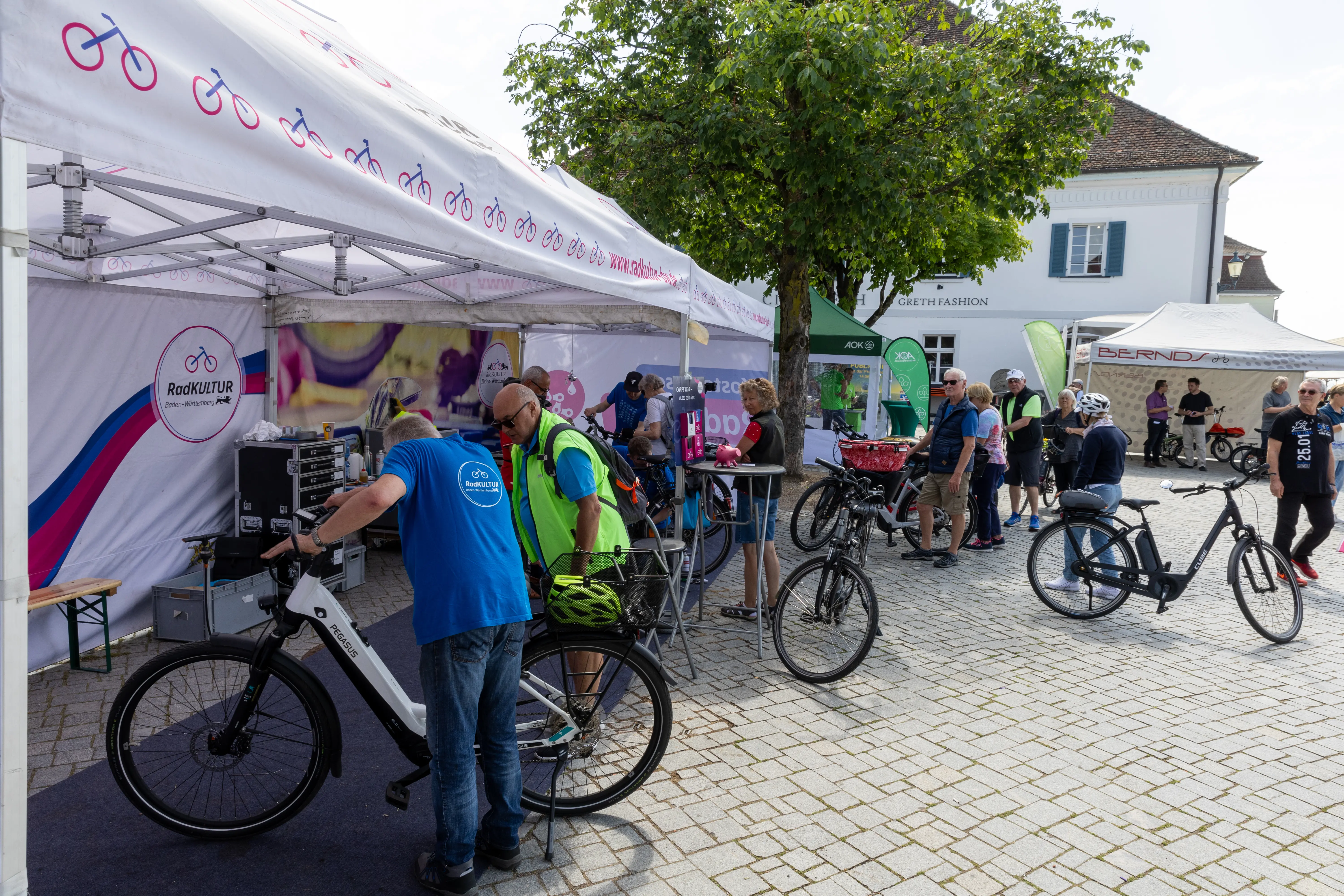 Ein event organisiert von der hundert 25 plus GmbH Ein event organisiert von der hundert 25 plus GmbH